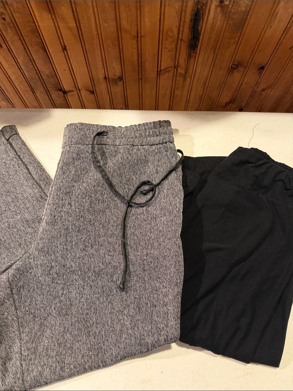 New York & Company Gray and Black Jogger Pants Set